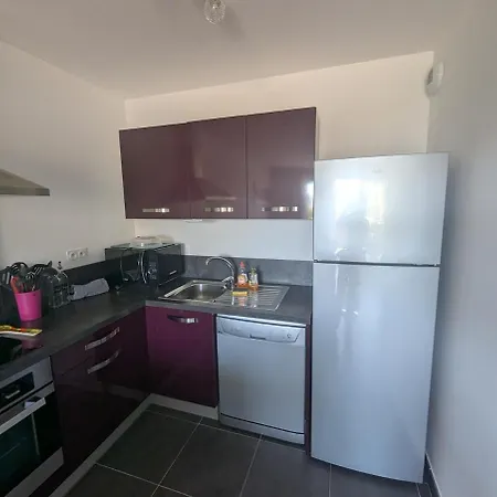 In Downtown Porto-vecchio, 5-minute Walk Apartment *